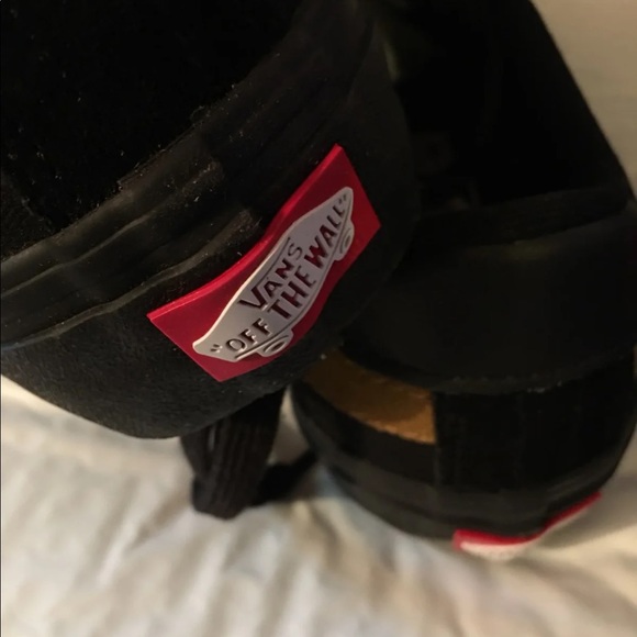 - 🏈🏈NWT Size 6.5 Van’s Black Beauty 112 VANS - Picture 8 of 8